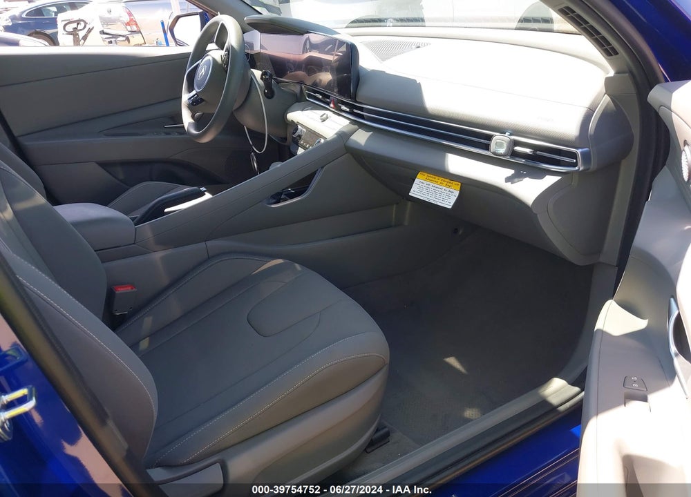 2024 HYUNDAI ELANTRA SEL VIN: KMHLM4DG5RU730729