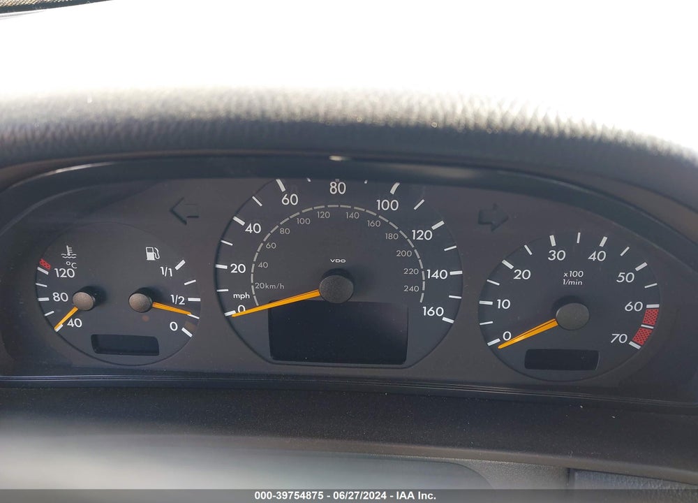 2001 MERCEDES-BENZ E 320 VIN: WDBJF65J81B206453