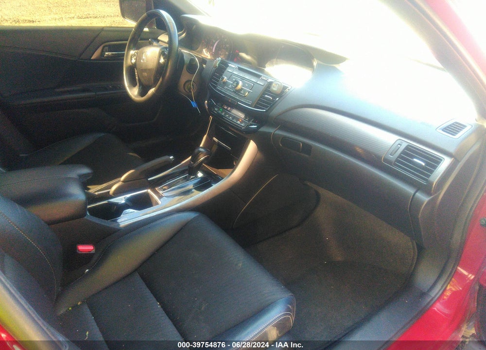 2017 HONDA ACCORD VIN: 1HGCR2F52HA046552