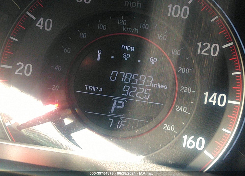 2017 HONDA ACCORD VIN: 1HGCR2F52HA046552