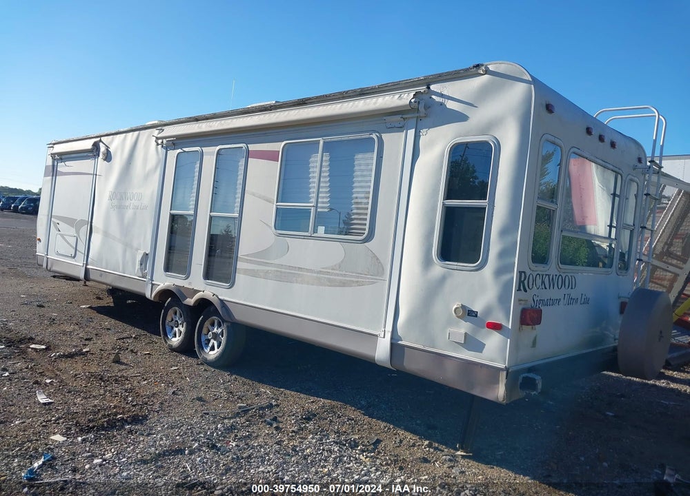 2009 ROCKWOOD 8314SS VIN: 4X4TRLG2891828830