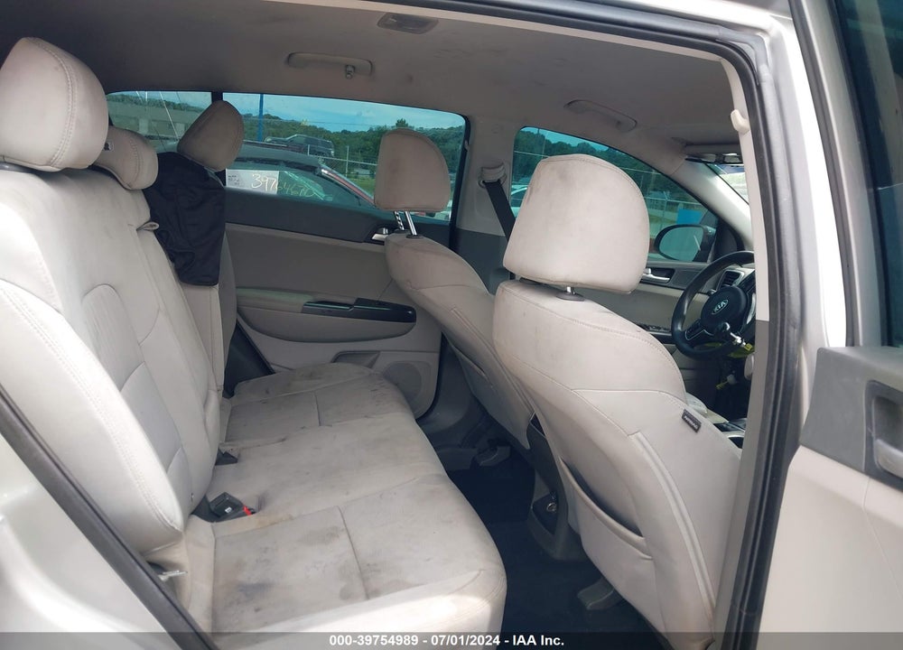 2019 KIA SPORTAGE LX VIN: KNDPM3AC6K7564131