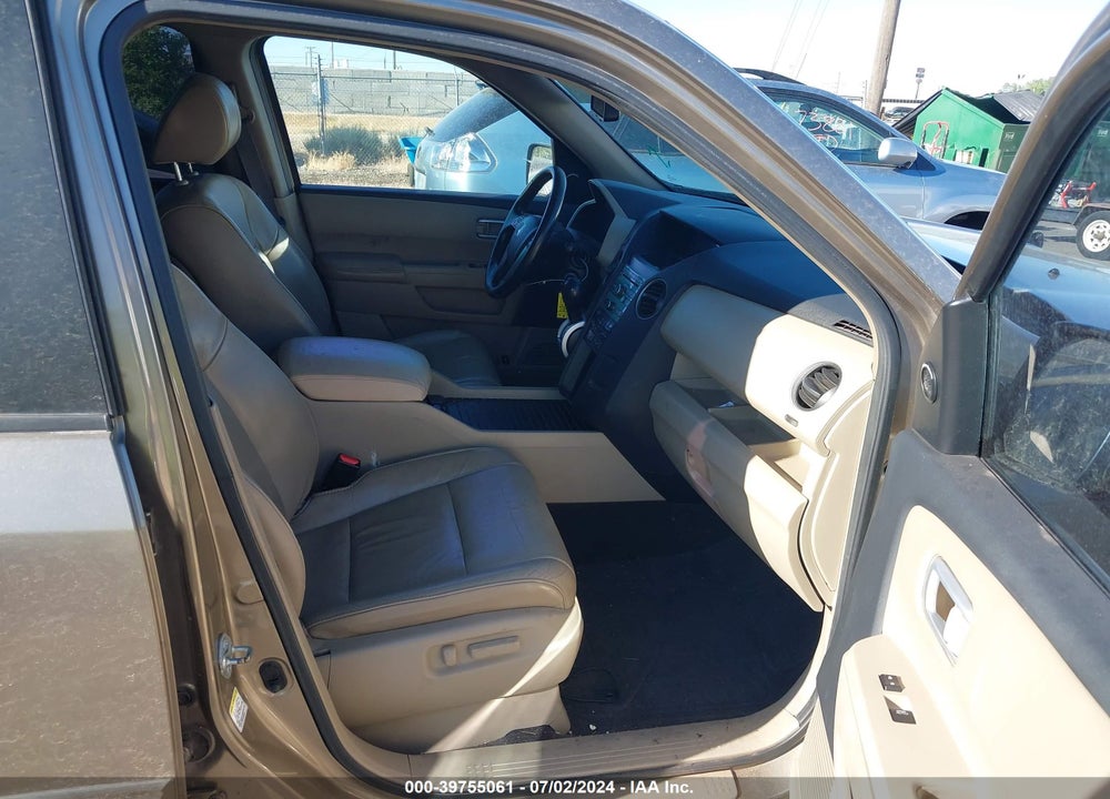 2011 HONDA PILOT EX-L VIN: 5FNYF4H5XBB026084