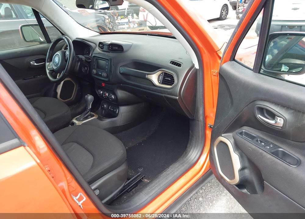 2017 JEEP RENEGADE LATITUDE 4X4 VIN: ZACCJBBB8HPE86194