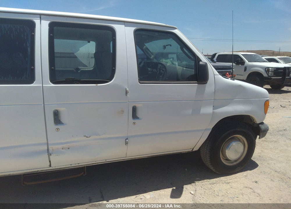2005 FORD E-350 SUPER DUTY XL/XLT VIN: 1FBSS31S35HA61473