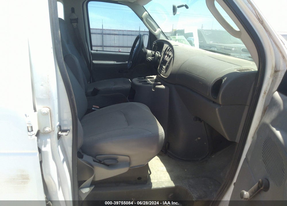 2005 FORD E-350 SUPER DUTY XL/XLT VIN: 1FBSS31S35HA61473