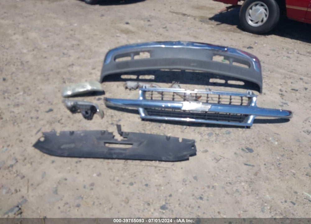 2004 CHEVROLET SUBURBAN 1500 LT VIN: 3GNEC16ZX4G122091