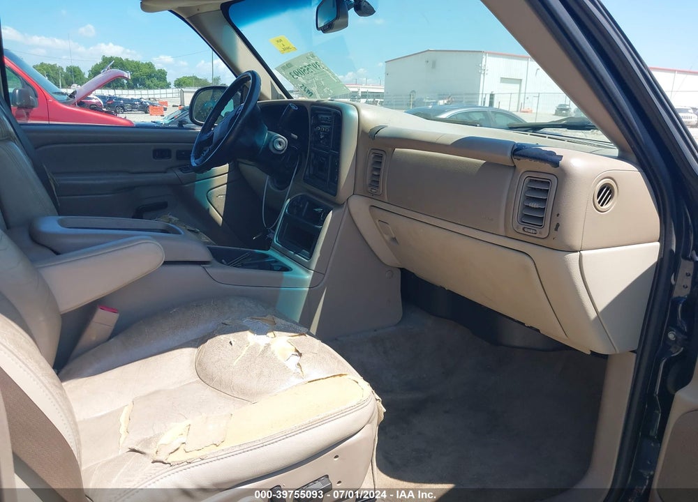 2004 CHEVROLET SUBURBAN 1500 LT VIN: 3GNEC16ZX4G122091