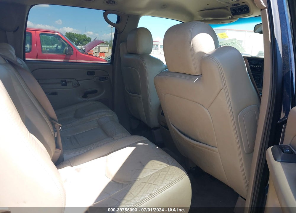 2004 CHEVROLET SUBURBAN 1500 LT VIN: 3GNEC16ZX4G122091