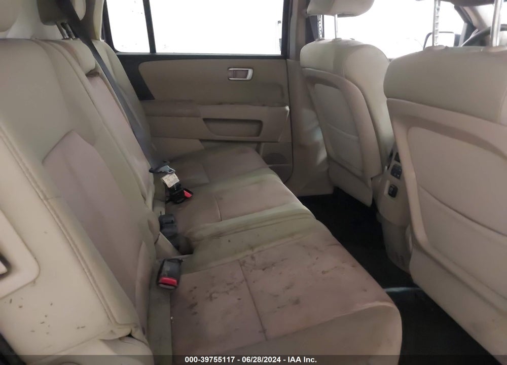 2014 HONDA PILOT EX VIN: 5FNYF4H48EB009733