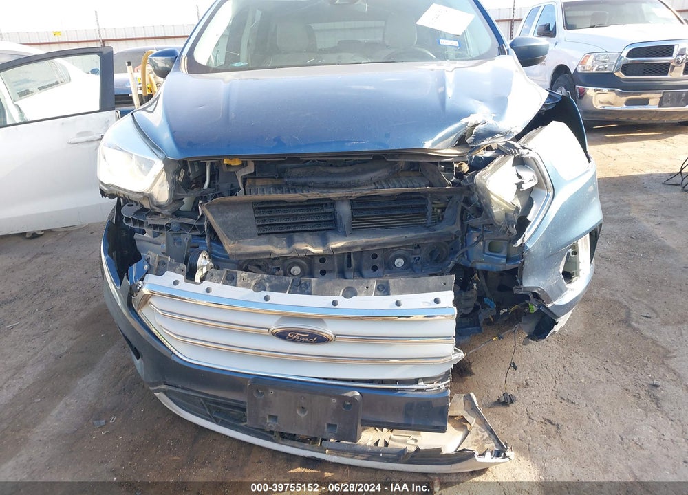 2018 FORD ESCAPE SEL VIN: 1FMCU0HD2JUB24611