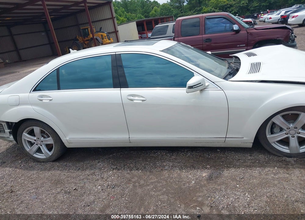 2013 MERCEDES-BENZ S 550 VIN: WDDNG7DBXDA494105
