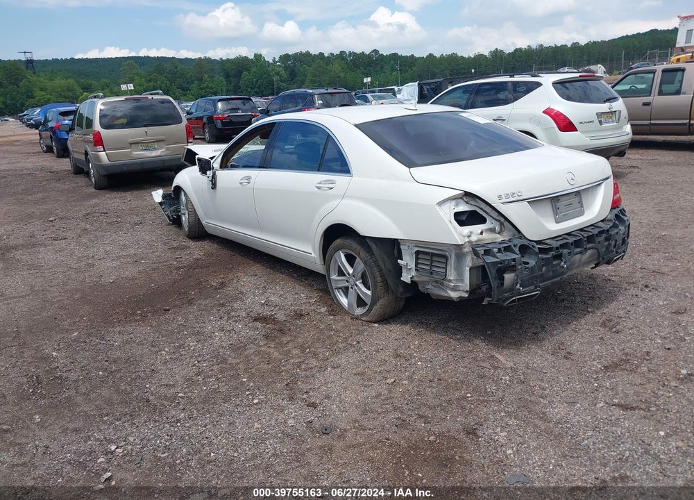 2013 MERCEDES-BENZ S 550 VIN: WDDNG7DBXDA494105