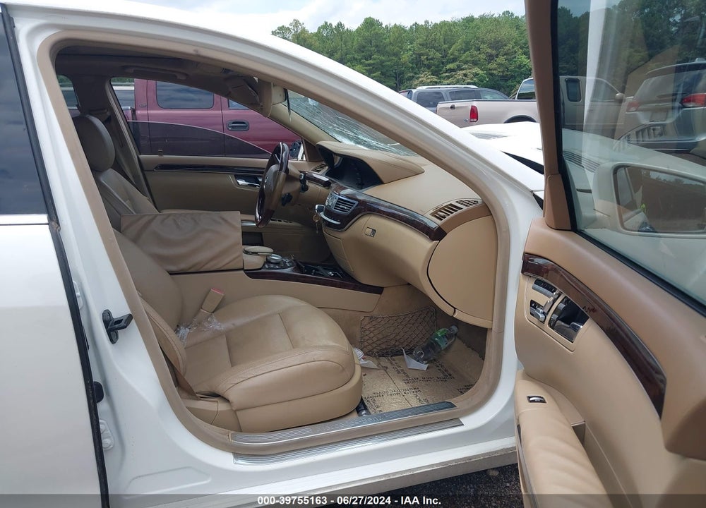 2013 MERCEDES-BENZ S 550 VIN: WDDNG7DBXDA494105