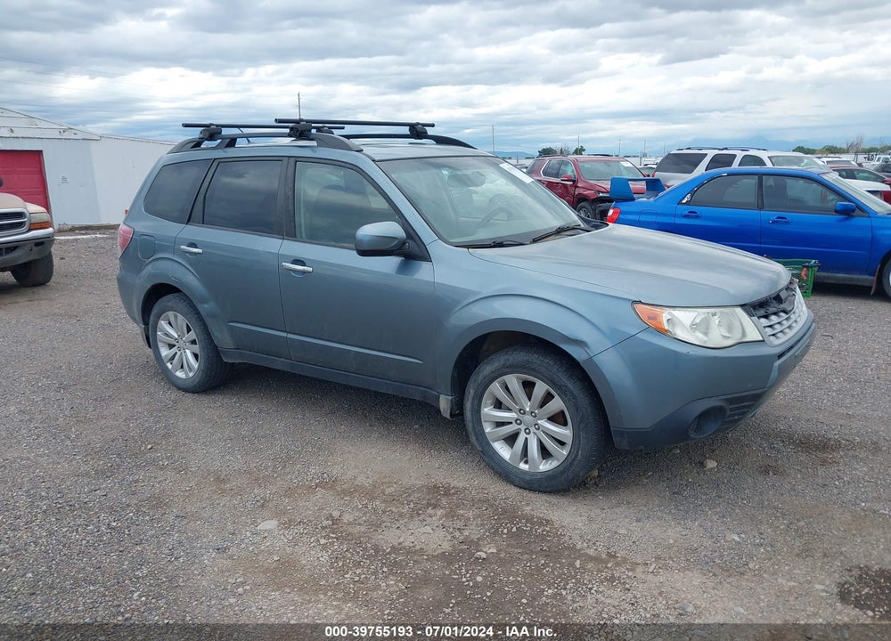 2013 SUBARU FORESTER 2.5X PREMIUM VIN: JF2SHADC9DG422892