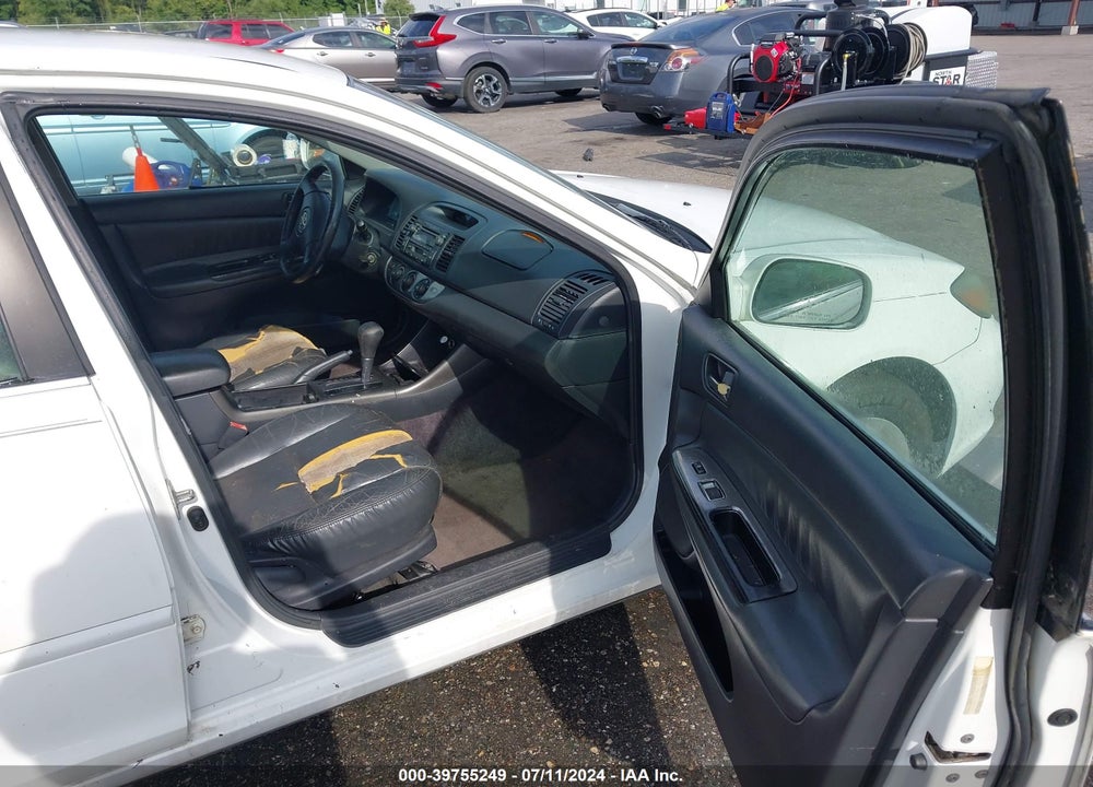 2002 TOYOTA CAMRY SE V6 VIN: 4T1BF32K82U025713