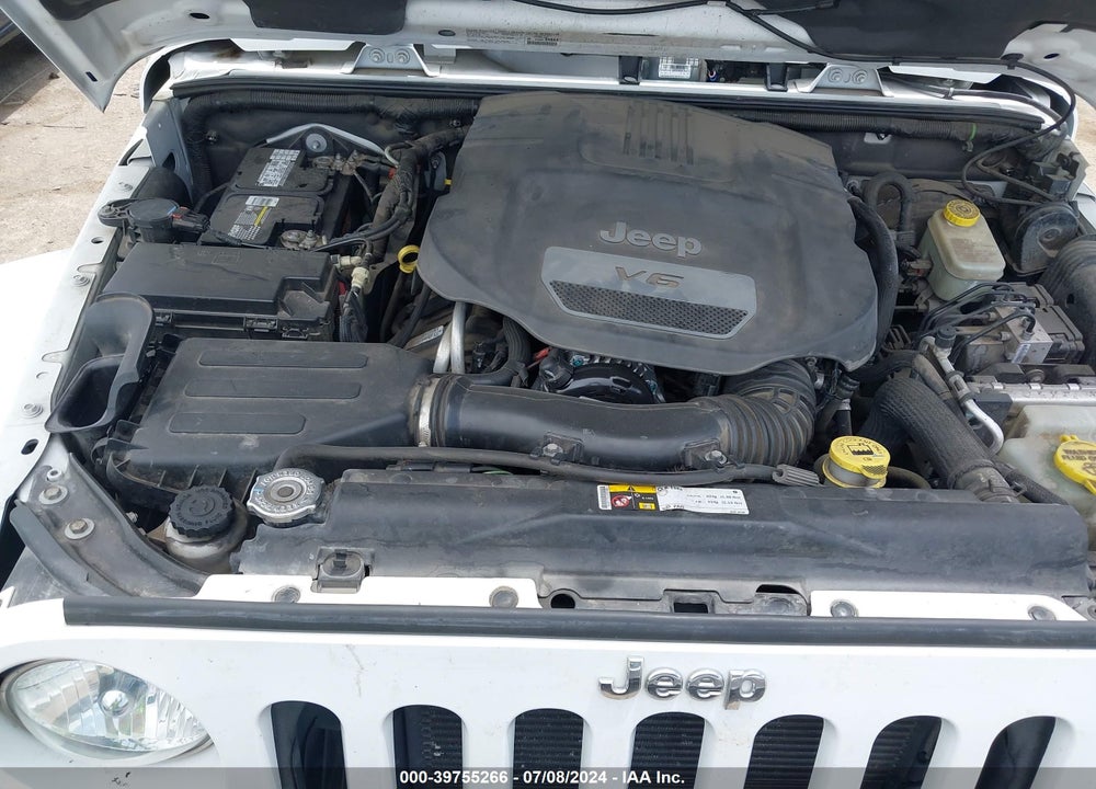 2014 JEEP WRANGLER UNLIMITED SAHARA VIN: 1C4BJWEG8EL163693