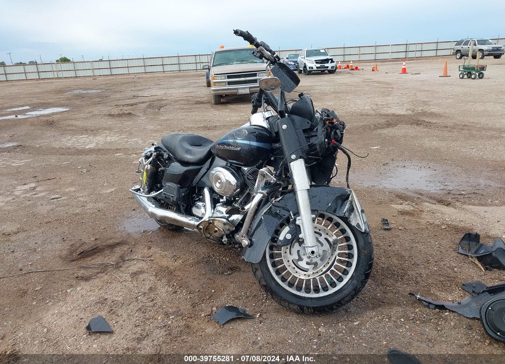 2013 HARLEY-DAVIDSON FLTRU ROAD GLIDE ULTRA VIN: 1HD1KGM16DB638689