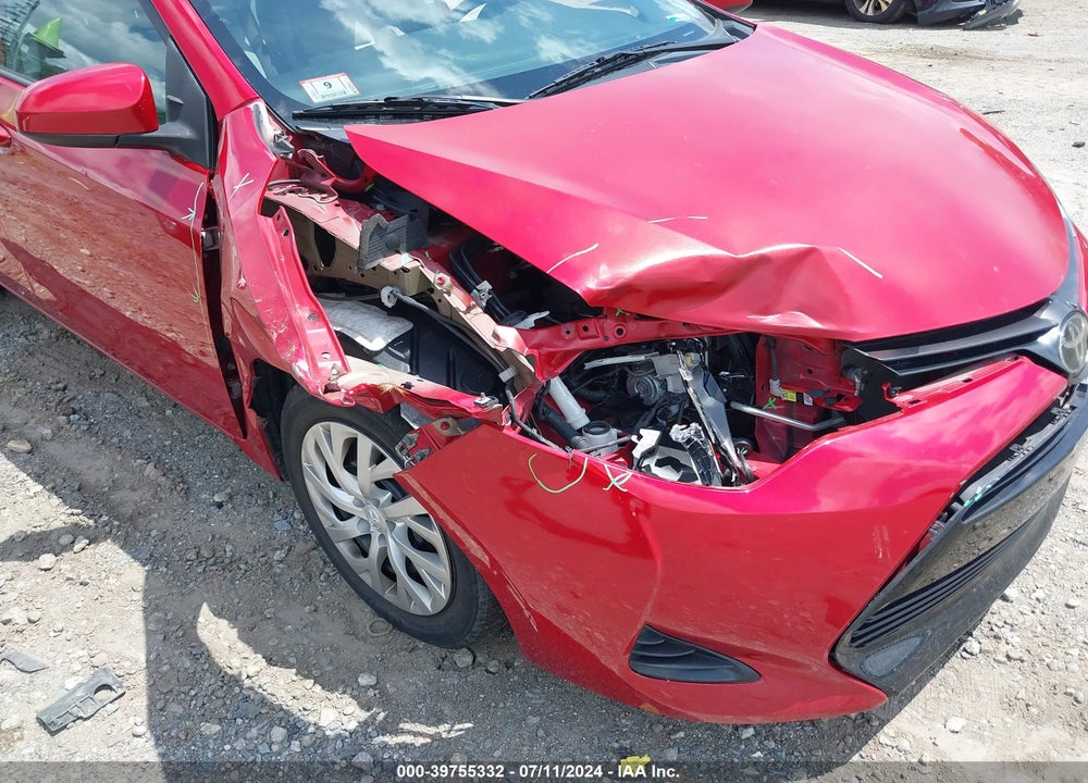 2019 TOYOTA COROLLA LE VIN: 2T1BURHE0KC221043