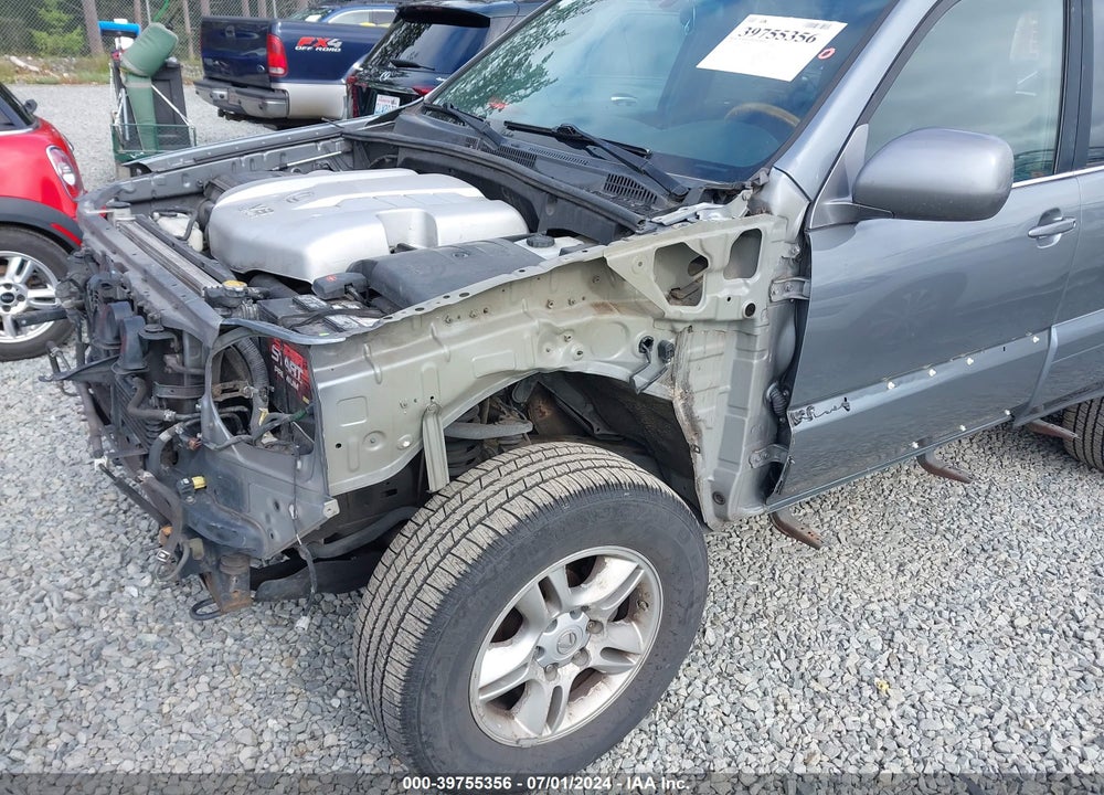 2004 LEXUS GX 470 VIN: JTJBT20X440035264