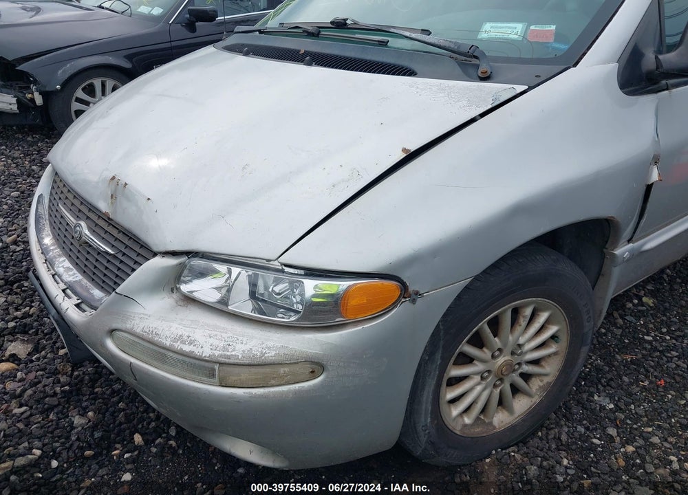 2000 CHRYSLER TOWN & COUNTRY LX VIN: 1C4GP44RXYB809631