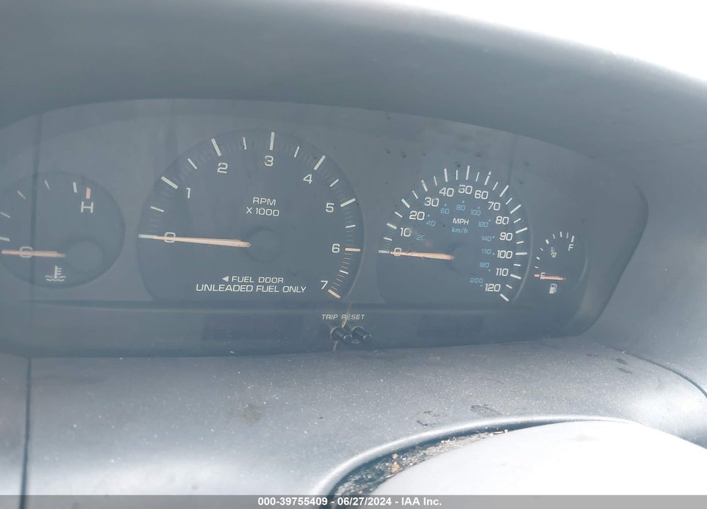 2000 CHRYSLER TOWN & COUNTRY LX VIN: 1C4GP44RXYB809631