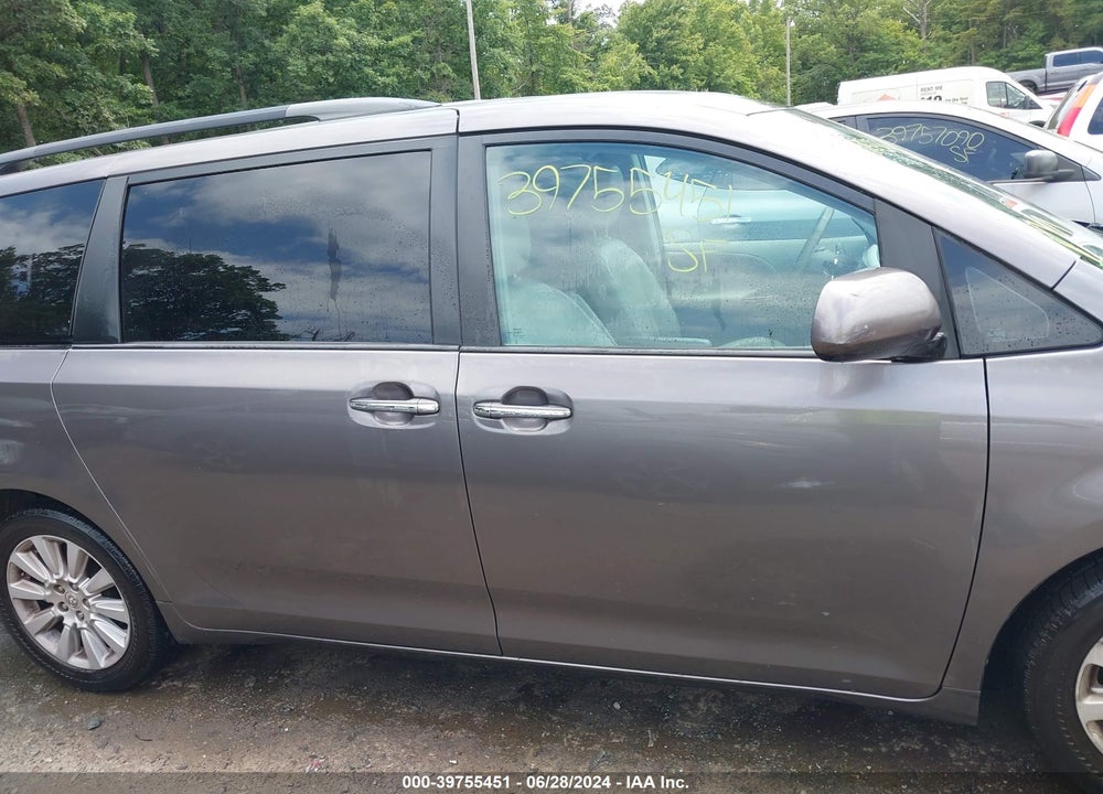2013 TOYOTA SIENNA XLE 7 PASSENGER VIN: 5TDDK3DC8DS054389