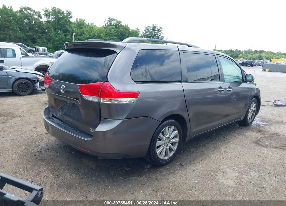 2013 TOYOTA SIENNA XLE 7 PASSENGER VIN: 5TDDK3DC8DS054389