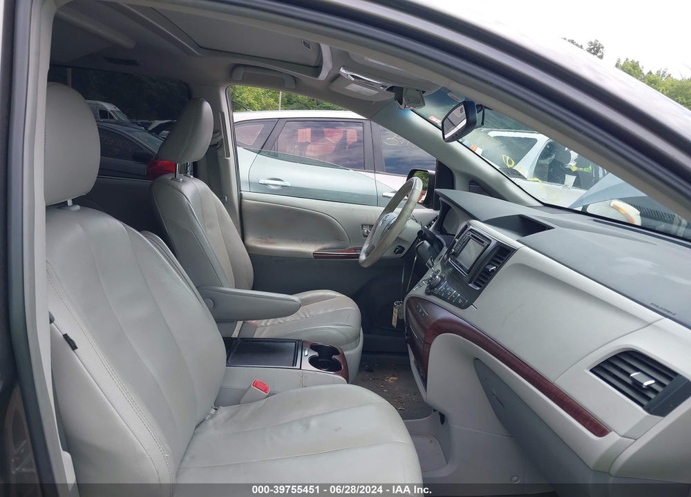2013 TOYOTA SIENNA XLE 7 PASSENGER VIN: 5TDDK3DC8DS054389
