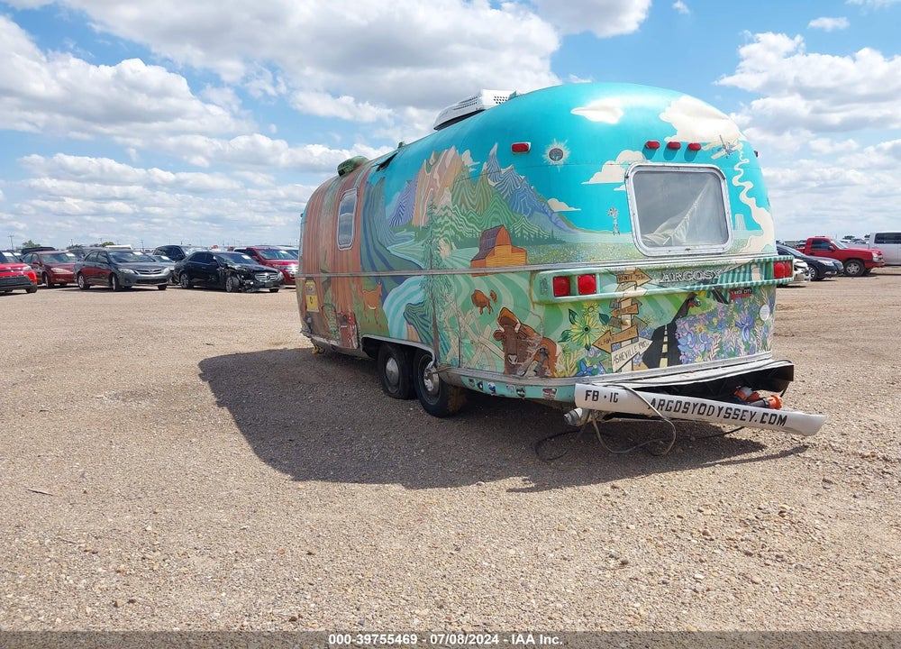 1976 AIRSTREAM TRAVEL TRAILER VIN: 0000000022D6V1683