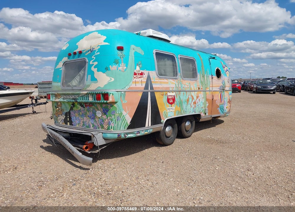 1976 AIRSTREAM TRAVEL TRAILER VIN: 0000000022D6V1683
