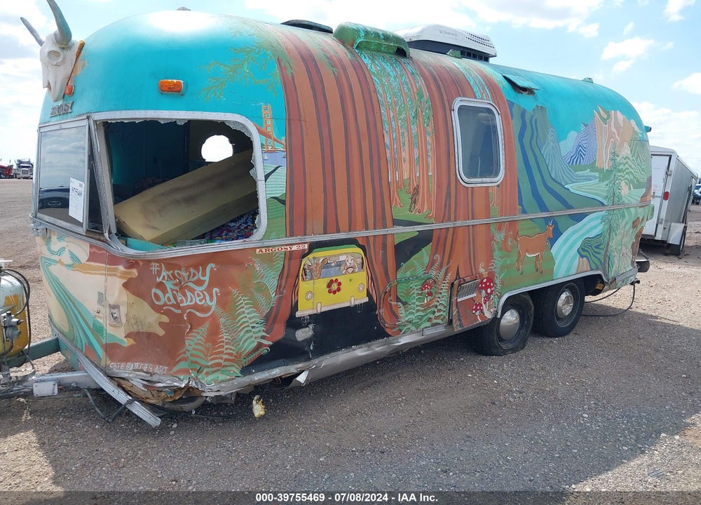 1976 AIRSTREAM TRAVEL TRAILER VIN: 0000000022D6V1683