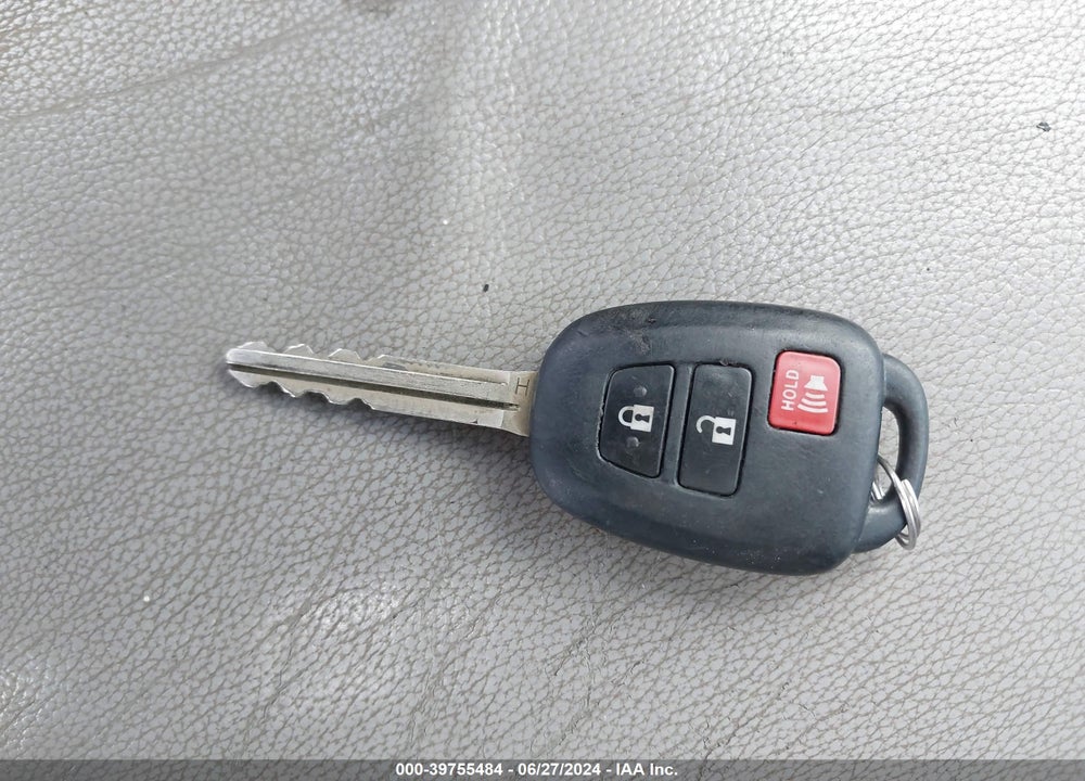 2015 TOYOTA RAV4 VIN: 2T3WFREV3FW220044