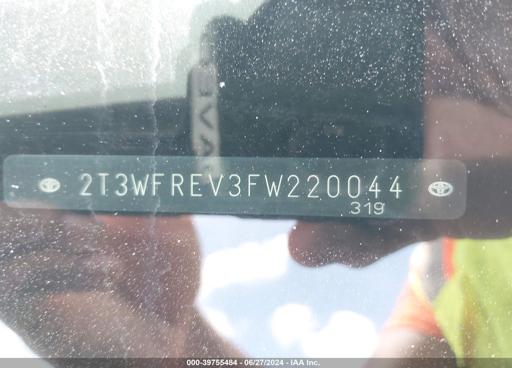 2015 TOYOTA RAV4 VIN: 2T3WFREV3FW220044