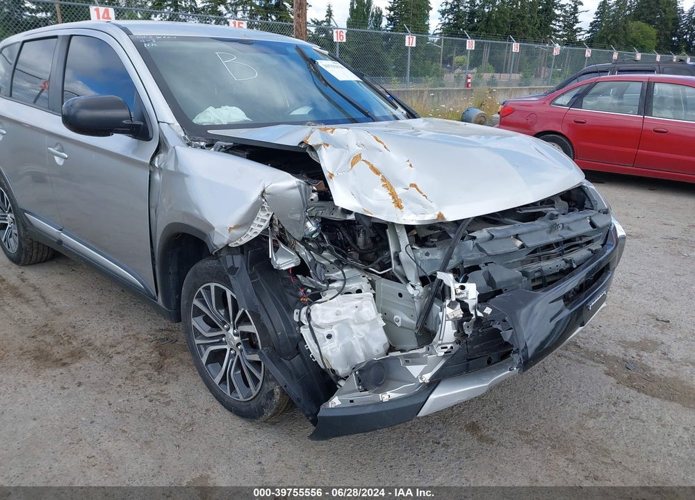 2018 MITSUBISHI OUTLANDER ES VIN: JA4AZ3A37JZ057100