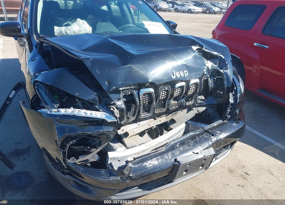 2018 JEEP CHEROKEE LATITUDE FWD VIN: 1C4PJLCX7JD558816