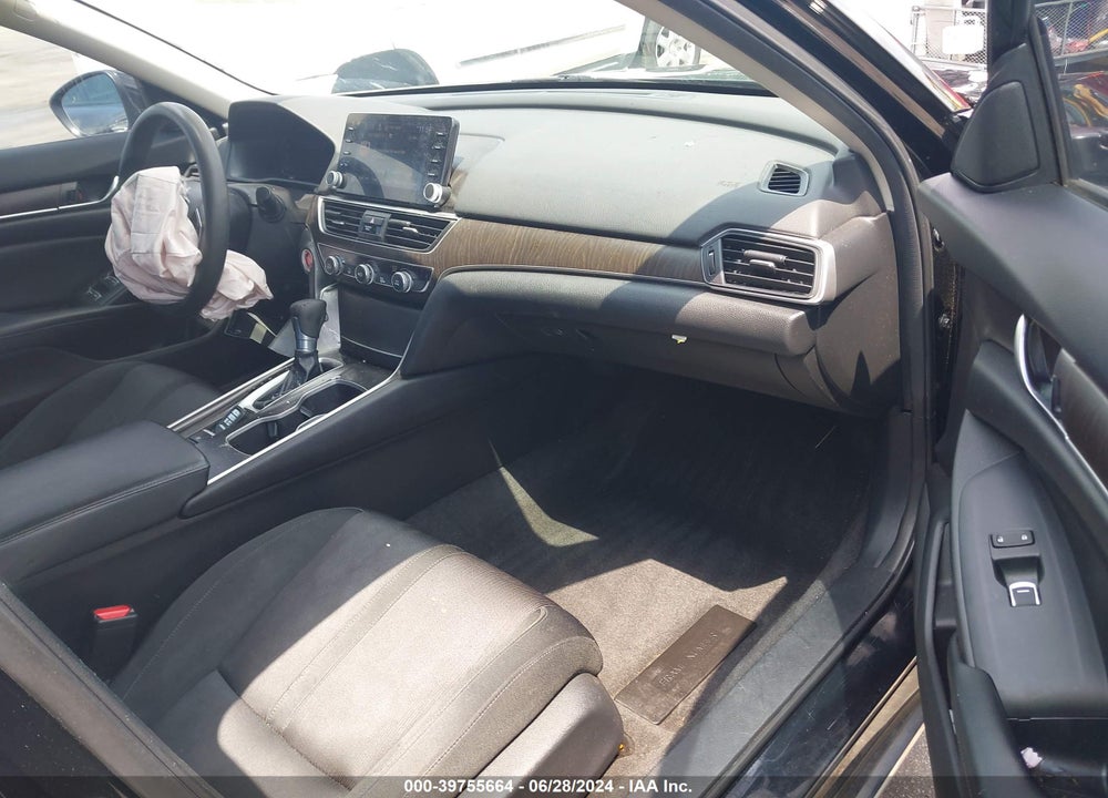 2018 HONDA ACCORD EX VIN: 1HGCV1F42JA033514