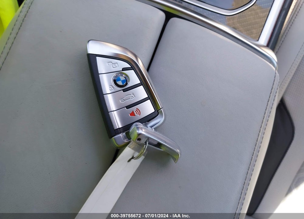 2022 BMW M8 VIN: WBSGV0C02NCH10563