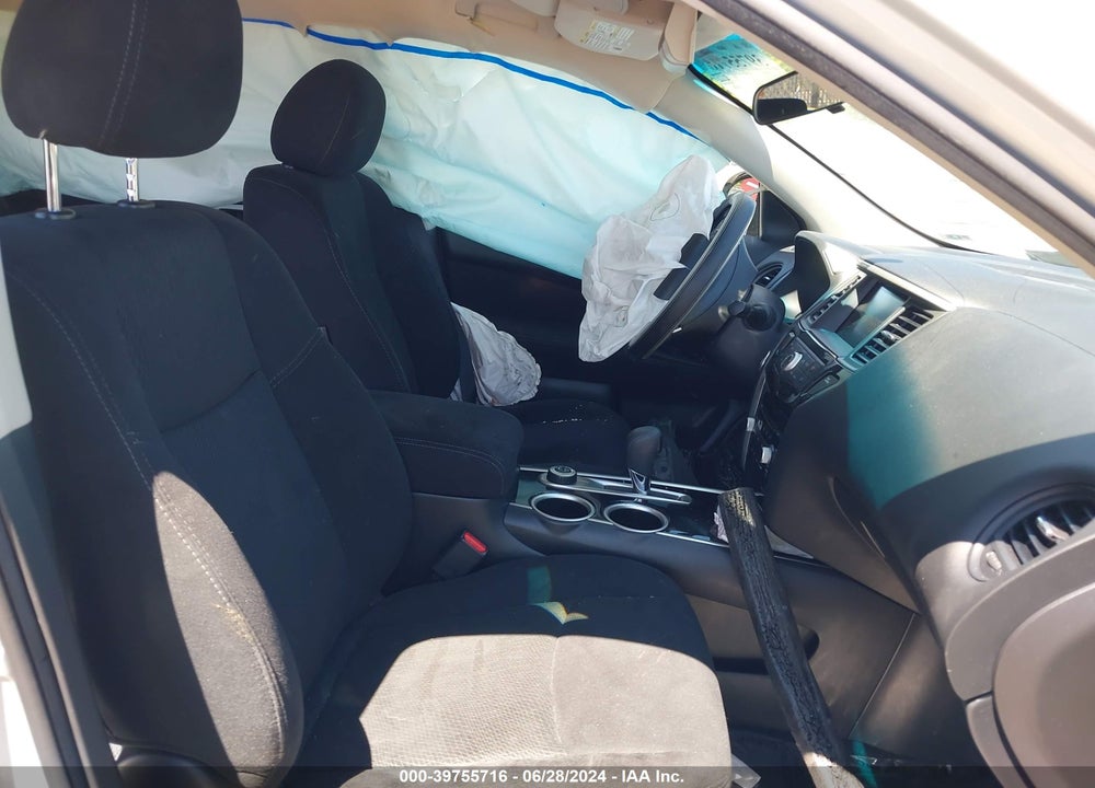 2015 NISSAN PATHFINDER S VIN: 5N1AR2MM1FC678083