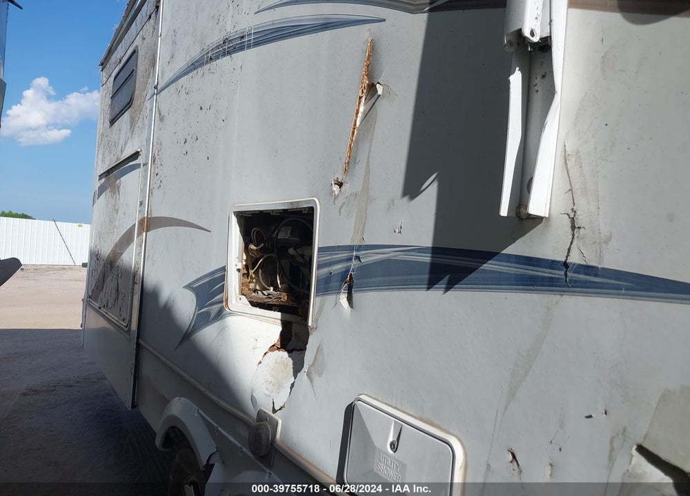 2011 KEYSTONE AVALANCHE 340TG VIN: 4YDF34021BE760189