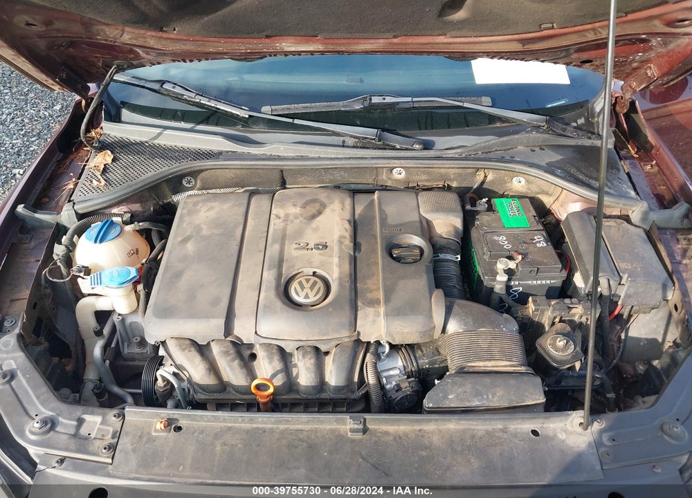 2013 VOLKSWAGEN PASSAT 2.5L SE VIN: 1VWBP7A34DC033428