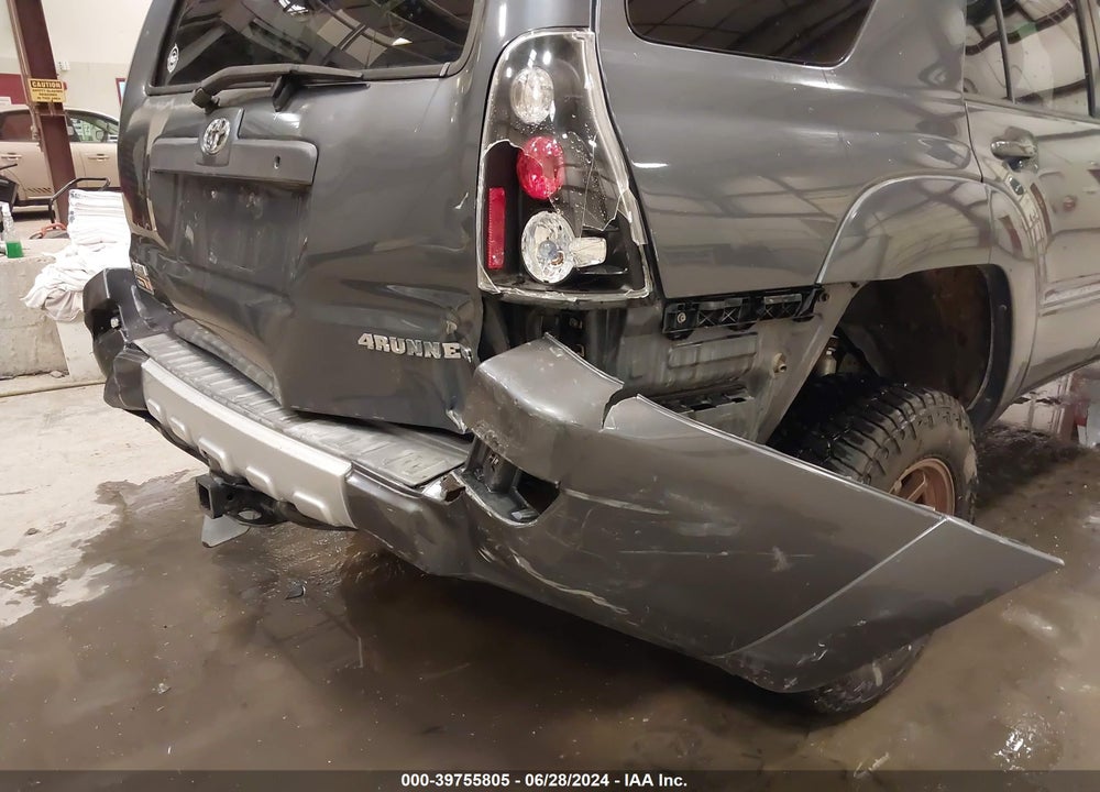2004 TOYOTA 4RUNNER SR5 SPORT V8 VIN: JTEBT14R940040111