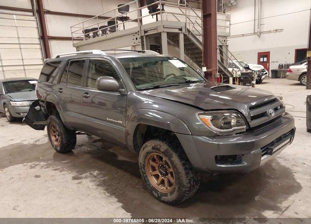2004 TOYOTA 4RUNNER SR5 SPORT V8 VIN: JTEBT14R940040111