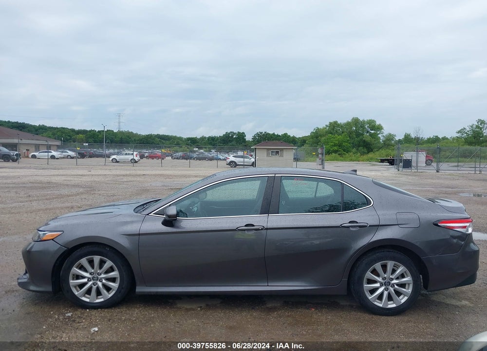 2019 TOYOTA CAMRY LE VIN: 4T1B11HK3KU757211