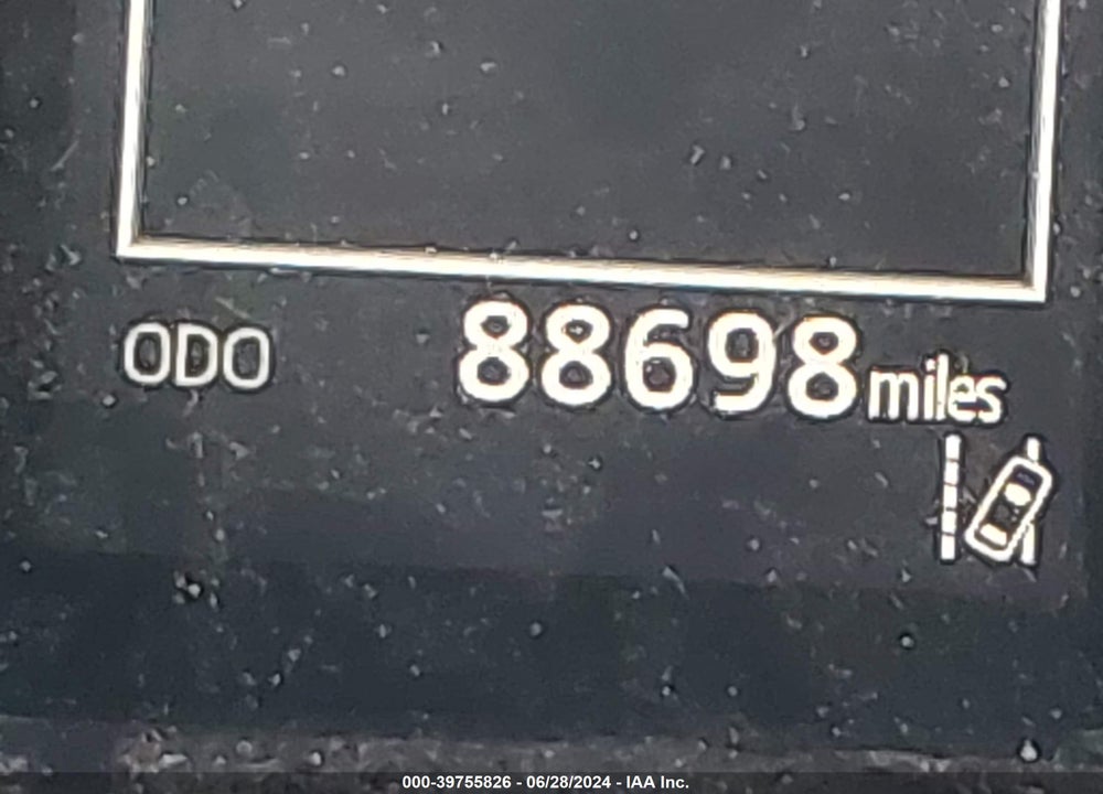 2019 TOYOTA CAMRY LE VIN: 4T1B11HK3KU757211