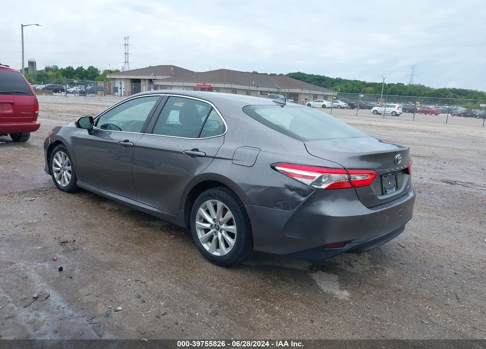 2019 TOYOTA CAMRY LE VIN: 4T1B11HK3KU757211