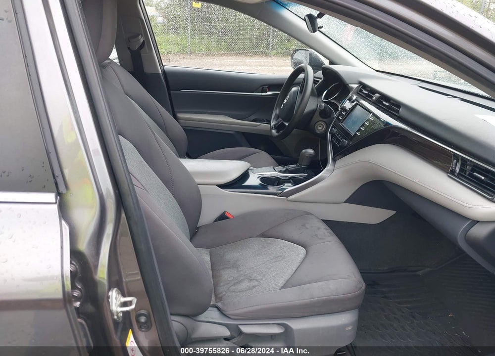 2019 TOYOTA CAMRY LE VIN: 4T1B11HK3KU757211