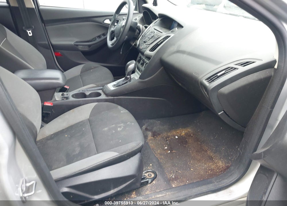 2014 FORD FOCUS SE VIN: 1FADP3F23EL447165
