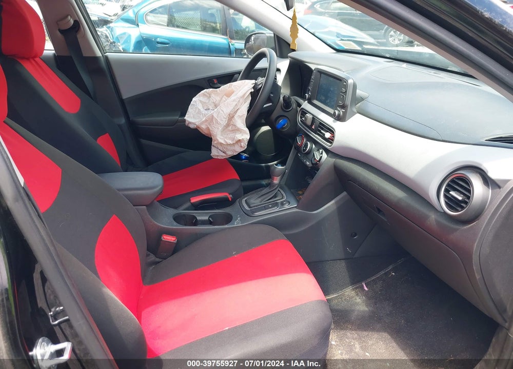 2018 HYUNDAI KONA SE VIN: KM8K1CAA7JU076660