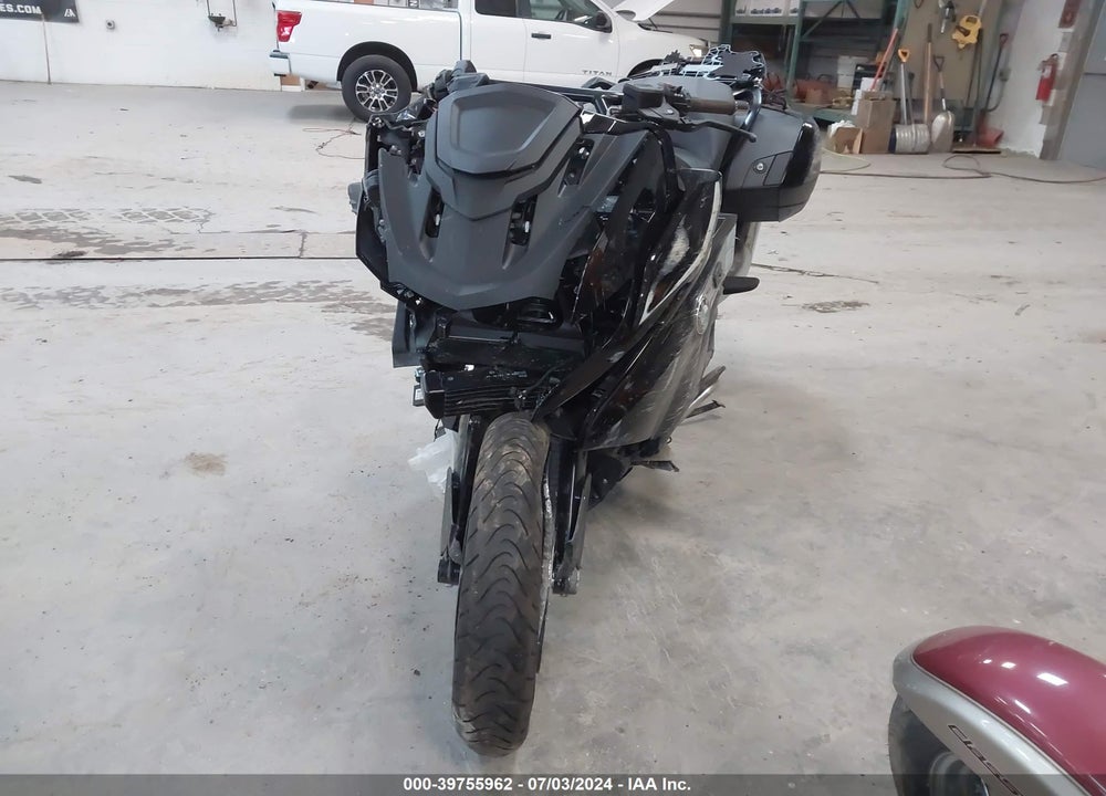 2024 BMW K1600 B VIN: WB10F6305R6J59259